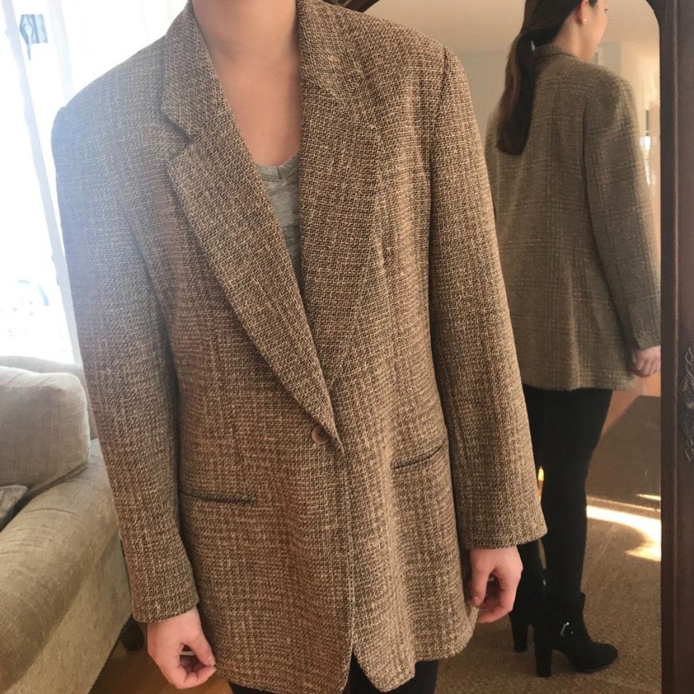 Tweedy wool blazer from Henri Bendel, fully lined